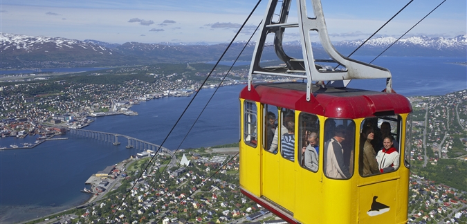 Photo by Baard Loekken for Visit Tromso